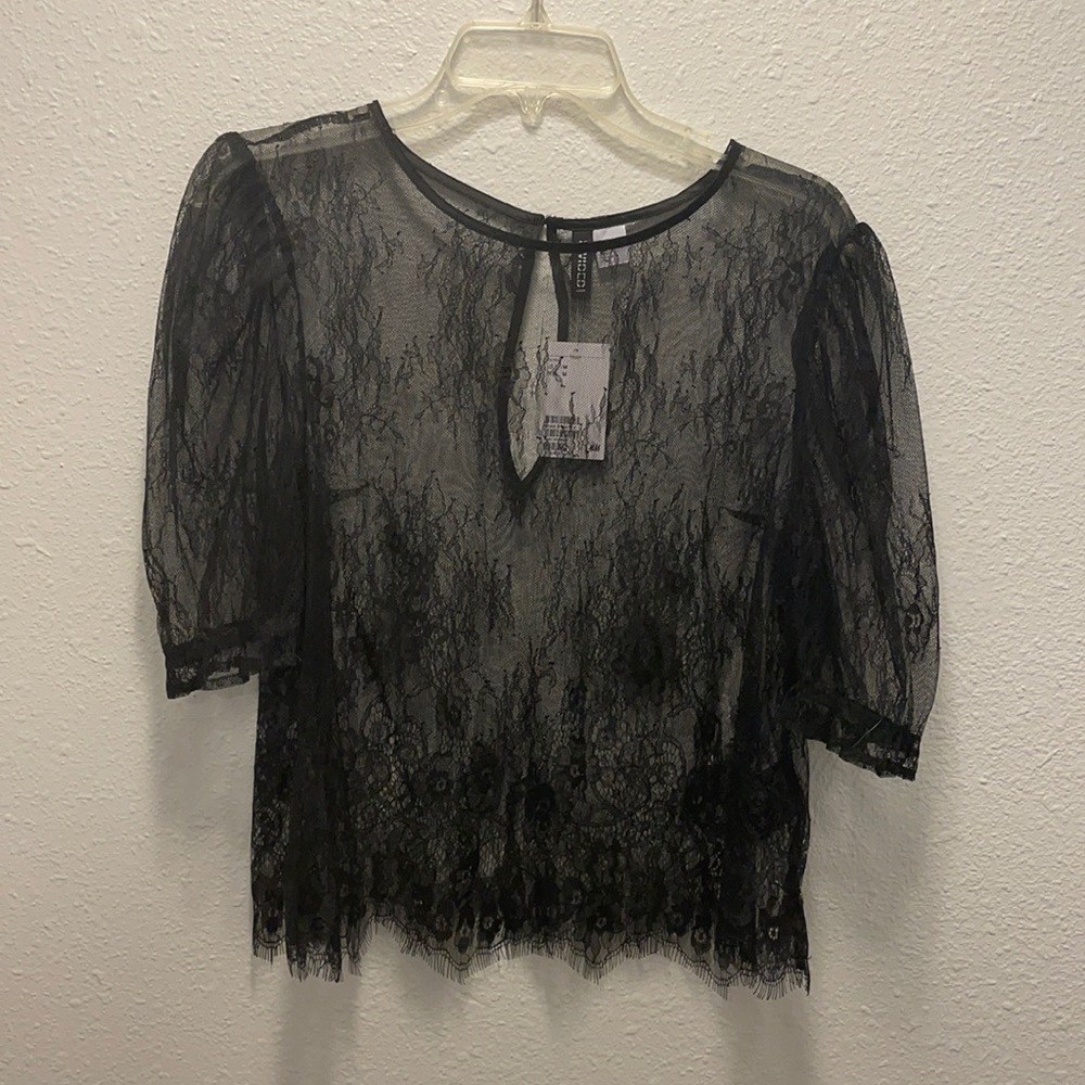 H&M black lace crop top
